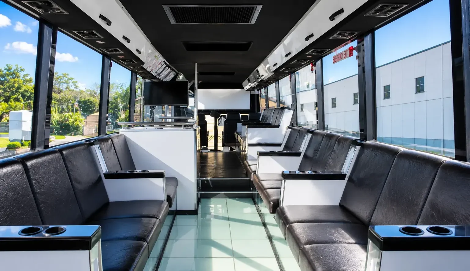 new-home-slider-day-bus-image-5